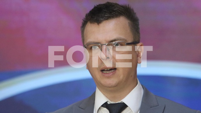 Demoni i smetlište istorije
